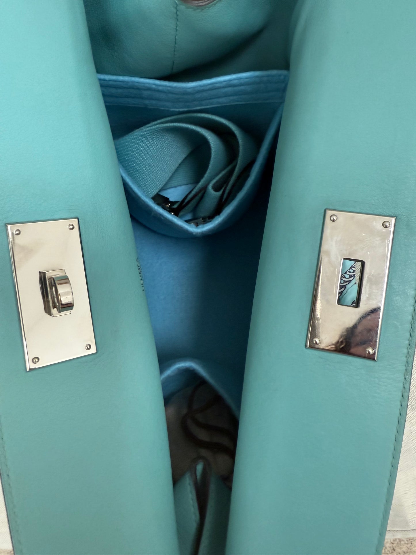 Hermes Toolbox 26 Swift Leather with Palladium Hardware Bag