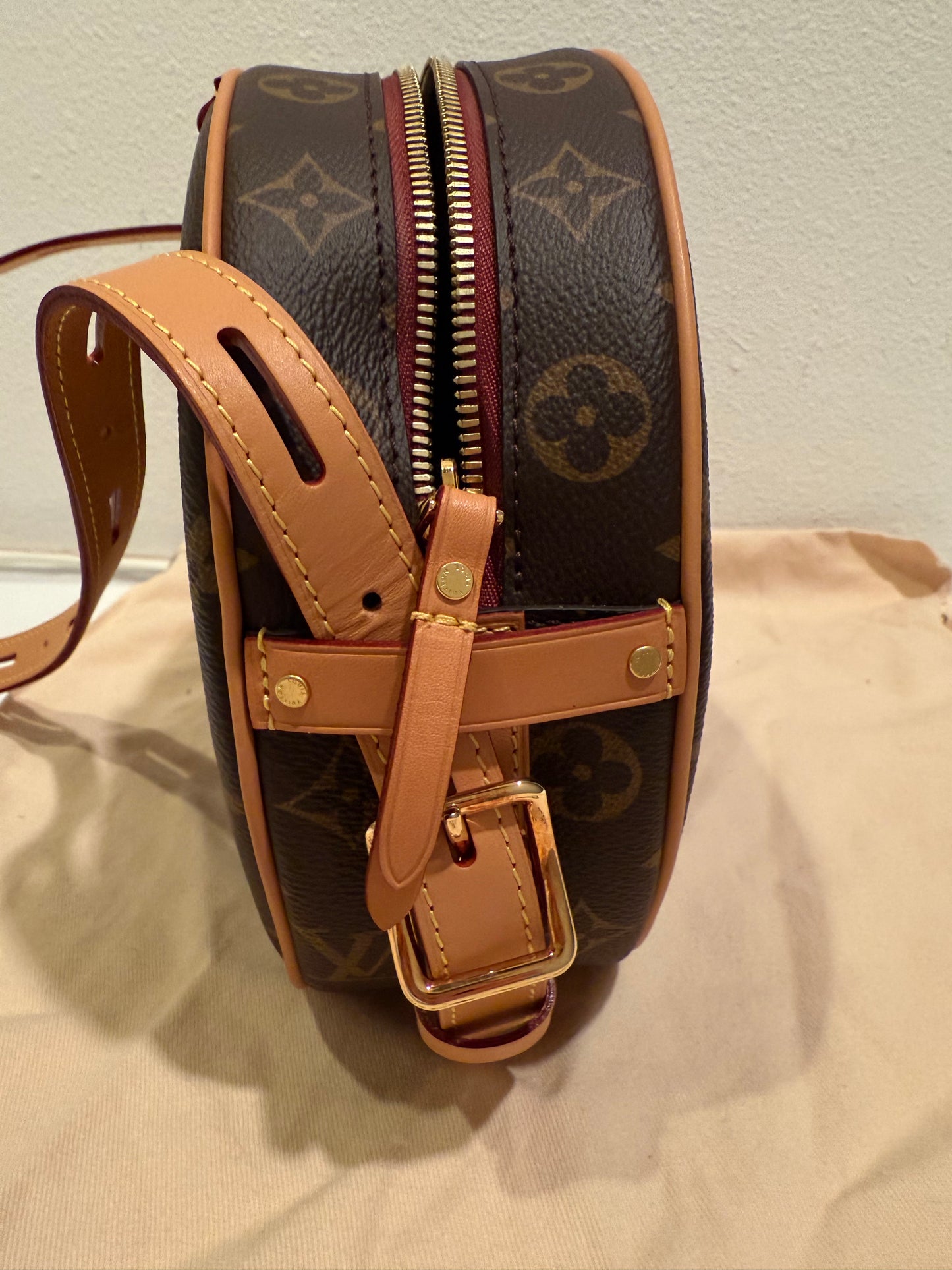 Louis Vuitton Monogram Boite Chapeau Souple MM Bag